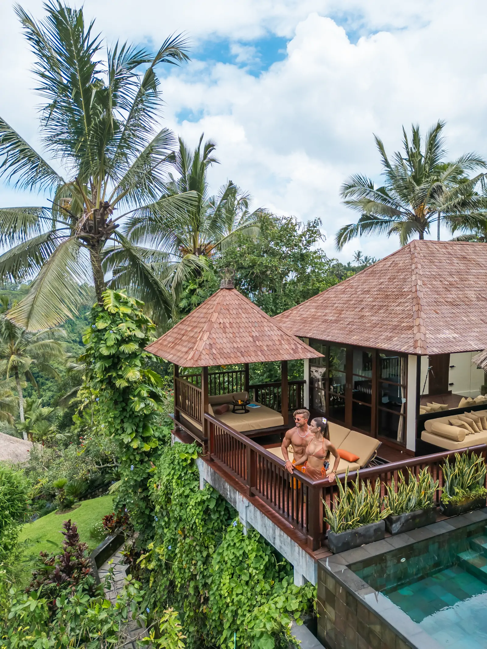 Private infinity pool in Ubud overlooking lush jungle during Bali dry season summer months