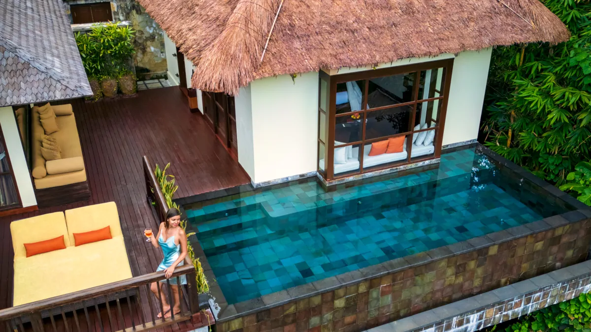 private villa Ubud Bali pool relaxation slow travel luxury jungle stay