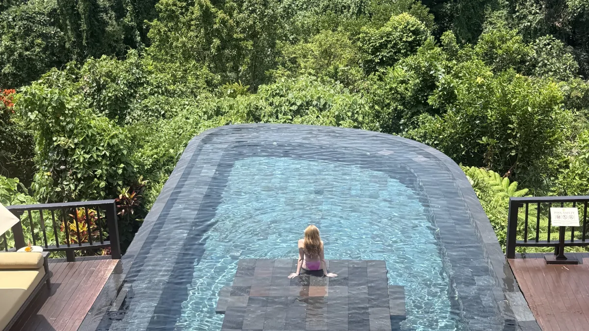 Hanging Gardens Bali infinity pool Ubud jungle valley quiet luxury hidden escape