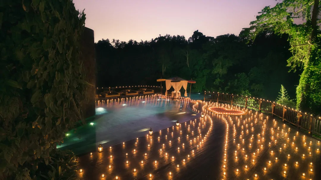 Infinity pool proposal Bali luxury resort romantic setting