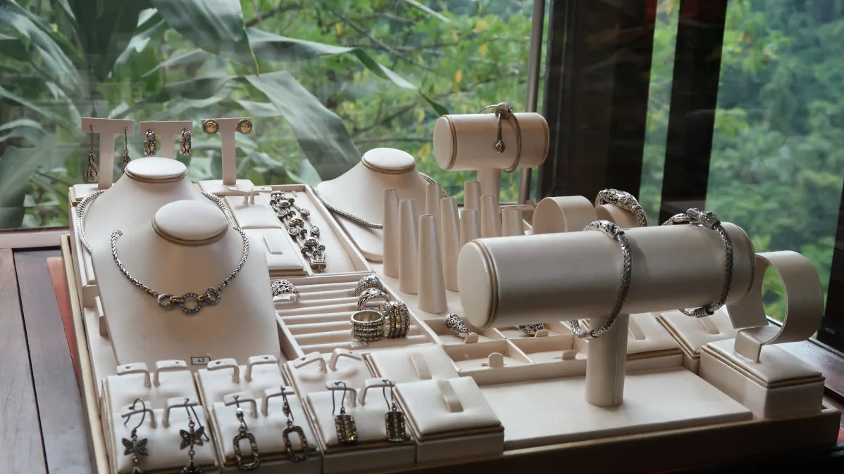 Luxury jewellery showcase Bali private event fine jewellery collection