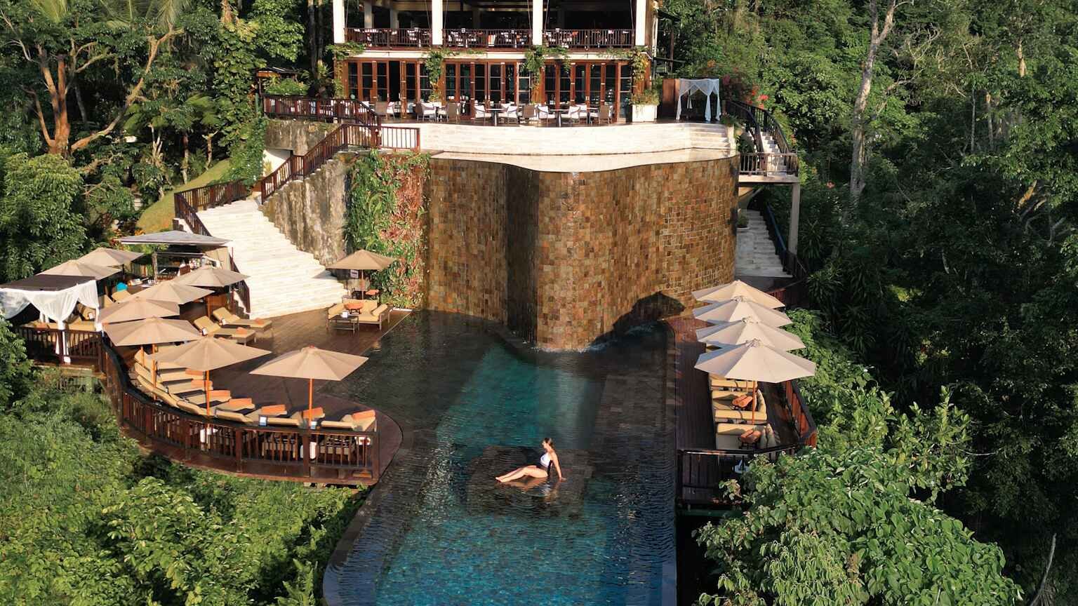 Ultimate Millionaire Hangout